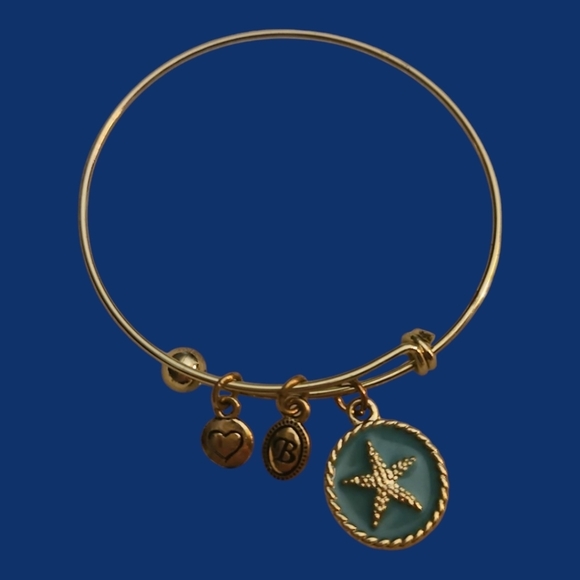3/$30 BELLA PERLINA Starfish and Heart Charm Slide Bracelet - Picture 1 of 4